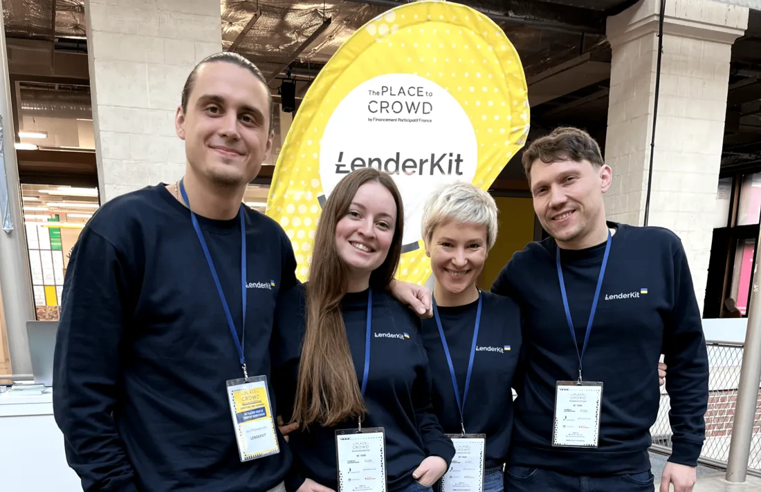 CrowdSpace-team-at-the-Place-to-Crowd-by-Financement-Participatif-France
