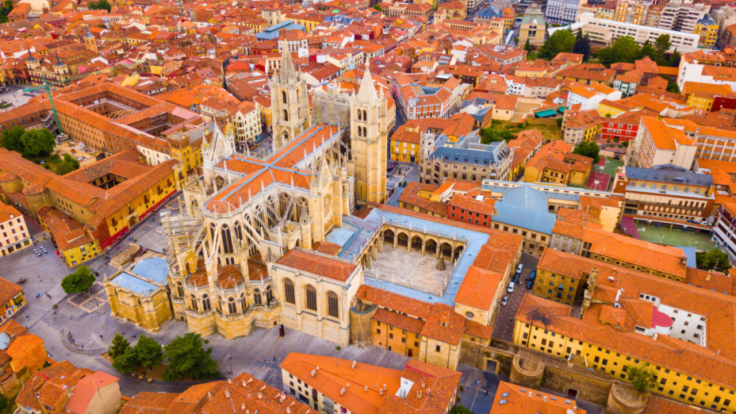 Apartments Puerta del Obispo, Leon III