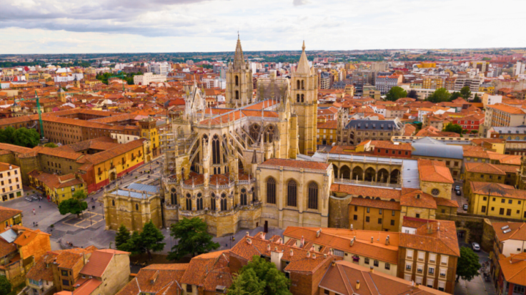 Apartments Puerta del Obispo, Leon III